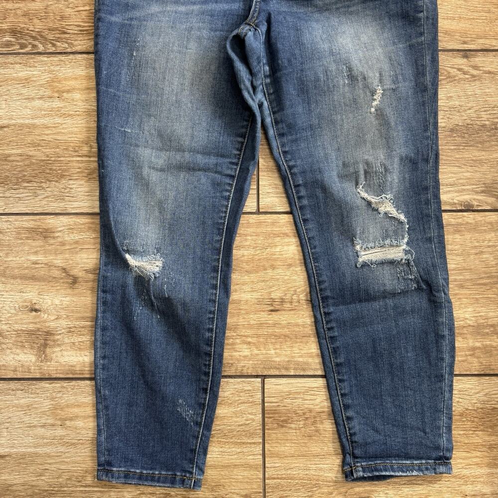 Judy Blue Jeans Size 31 Relaxed Fit Distressed Stretch - Picture 3 of 16